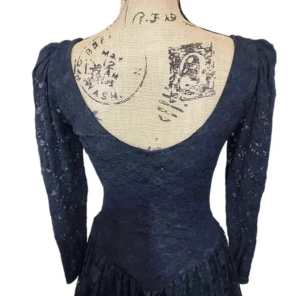 SCARLETT's Vintage 80s Lace Gothic Witchy Grunge Dress - Picture 3 of 13